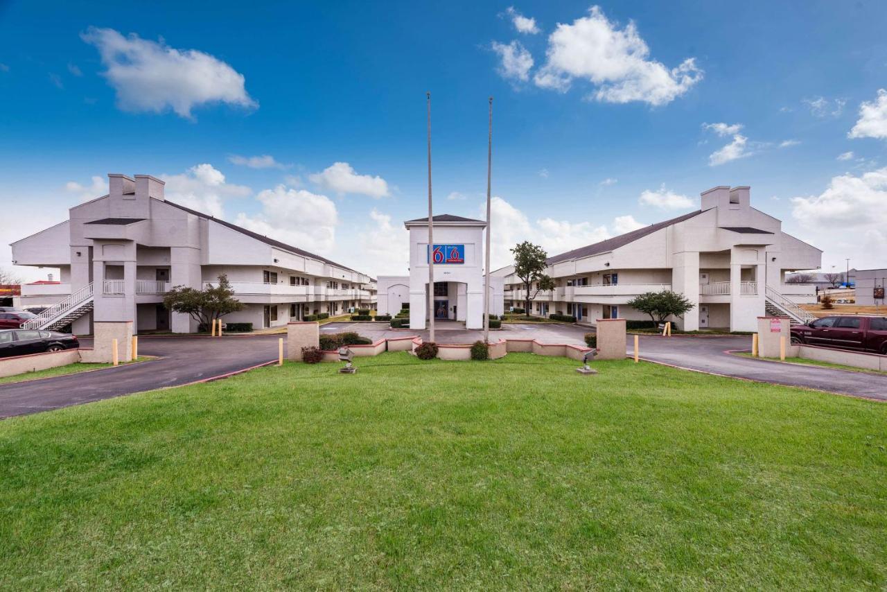 Hotel 6-irving, Tx - Dfw Airport East
